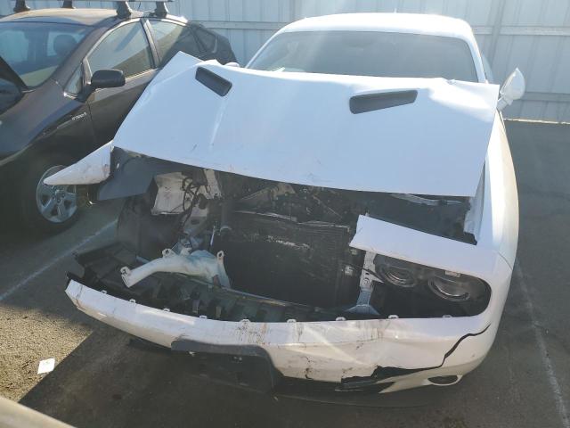 2C3CDZAG6JH216793 Dodge Challenger Sxt