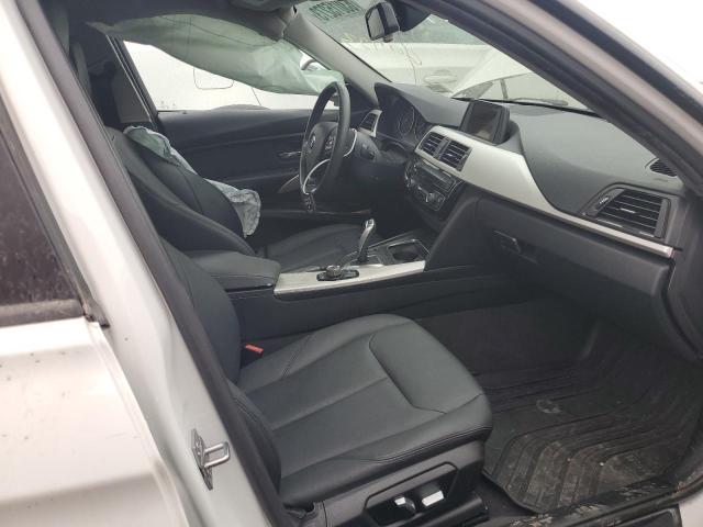 WBA8A3C58HK691123 BMW 320 XI
