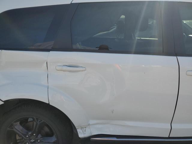 3C4PDCGB6JT421852 Dodge Journey Crossroad
