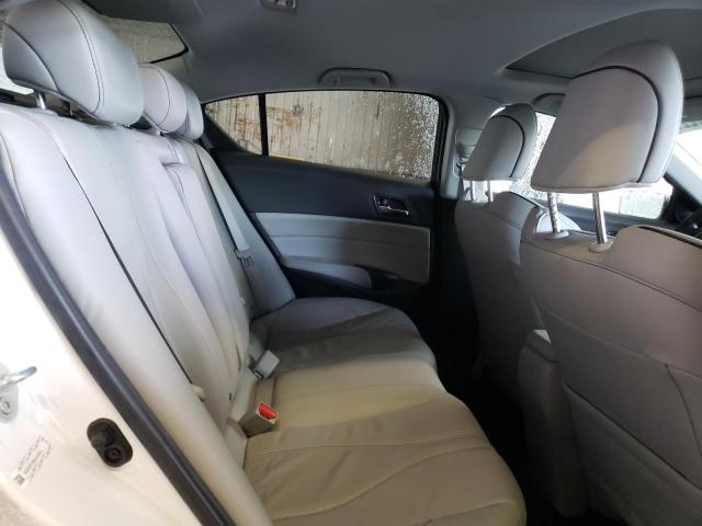 19UDE2F78NA001824 Acura Ilx Premium