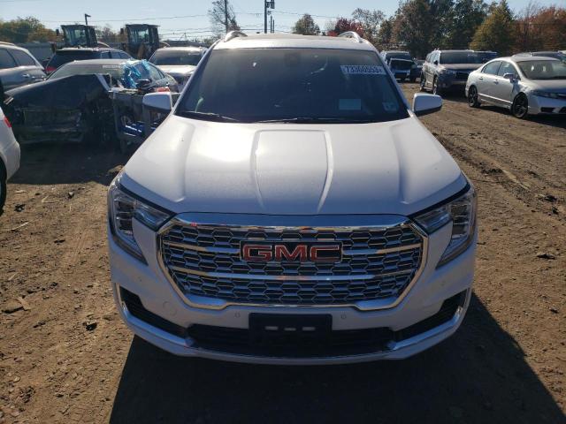 3GKALXEV2NL255935 GMC Terrain Denali