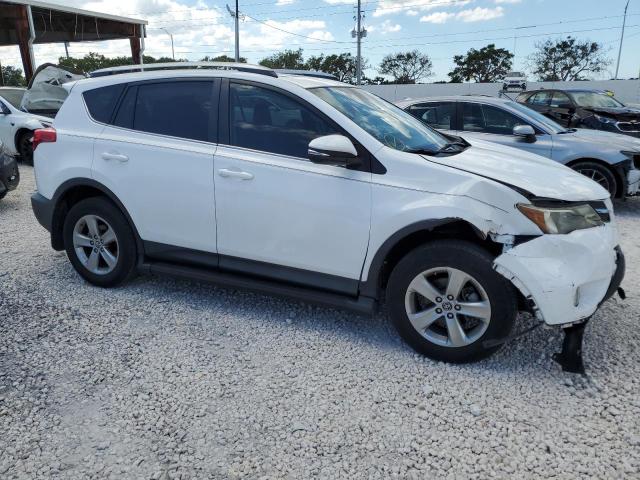 2T3WFREV2FW218513 Toyota Rav4 Xle