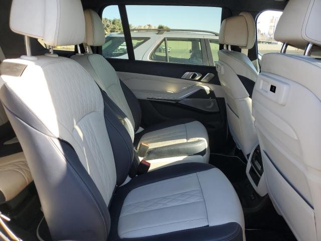 5UXCX6C03LLE35512 BMW X7 M50i