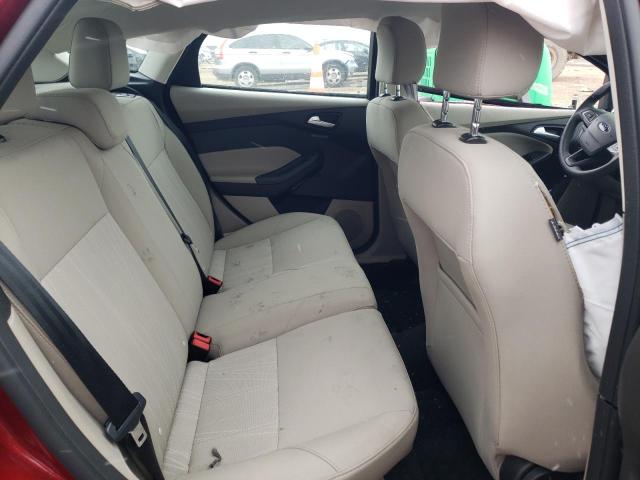 1FADP3K21HL262400 Ford FOCUS SE