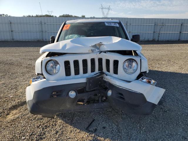 1C4NJPBA2GD806085 Jeep Patriot Sport