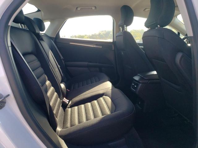 3FA6P0H74FR217203 Ford FUSION SE