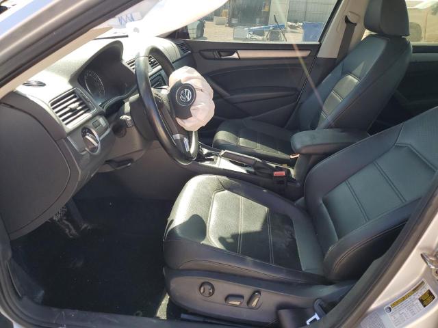 1VWBV7A32FC054142 Volkswagen PASSAT SE