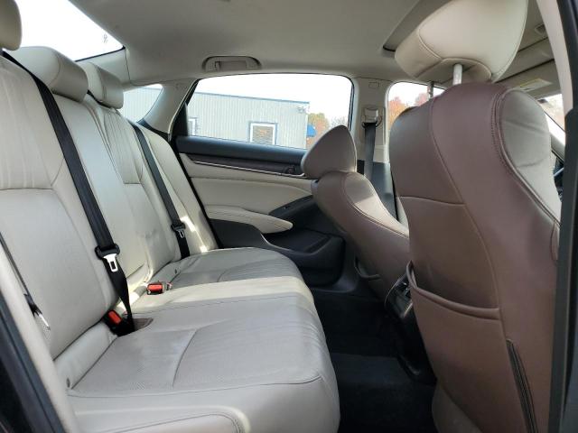 1HGCV1F90JA033152 Honda Accord Touring