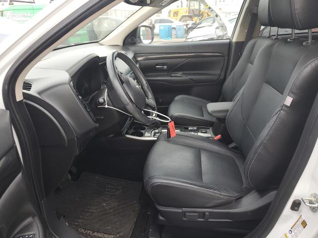JA4AZ3A3XHZ024246 Mitsubishi Outlander Se
