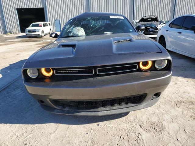 2C3CDZAG7FH702228 Dodge Challenger Sxt