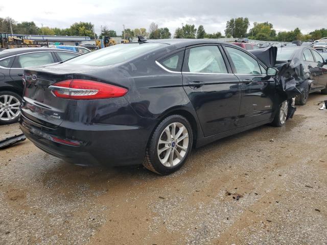 3FA6P0LU4KR105119 Ford FUSION SE