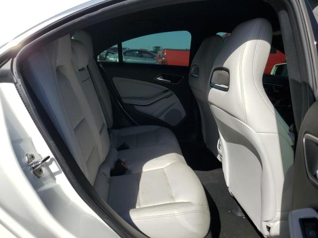 WDDSJ4EBXKN737807 Mercedes-Benz CLA 250