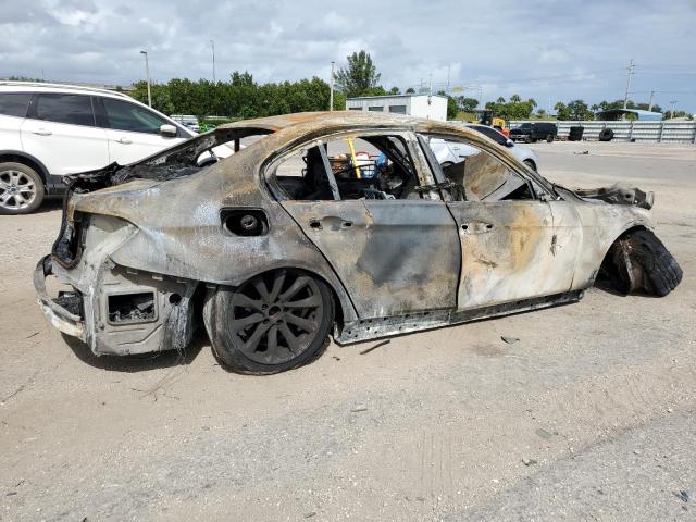 WBA8A3C50JA358667 BMW 320 XI
