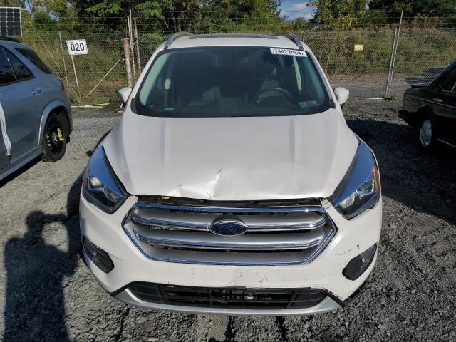 1FMCU9JD4HUD72111 Ford ESCAPE TIT