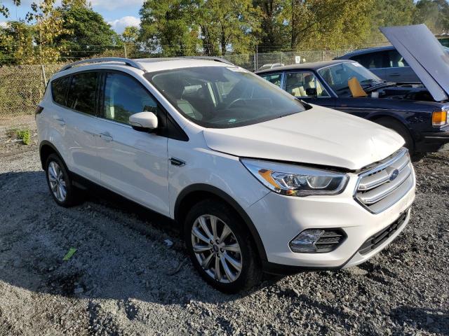 1FMCU9JD4HUD72111 Ford ESCAPE TIT