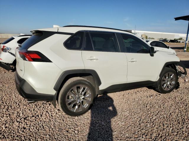 2T3C1RFV0MW130198 Toyota RAV4 XLE P