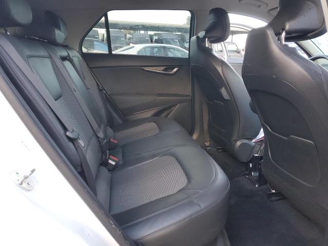 KNDCR3L16P5034112 KIA Niro Wind
