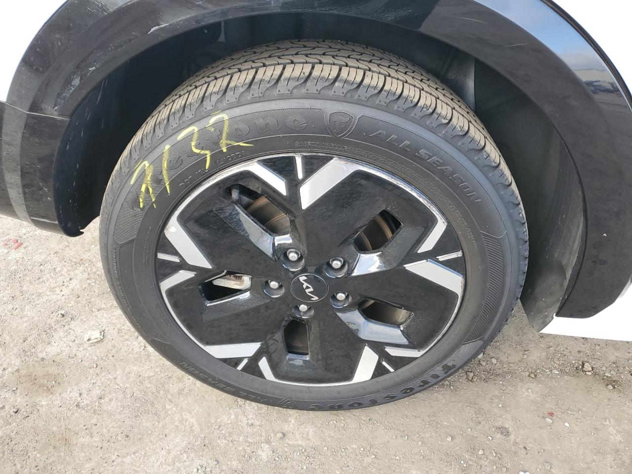 KNDCR3L16P5034112 KIA Niro Wind