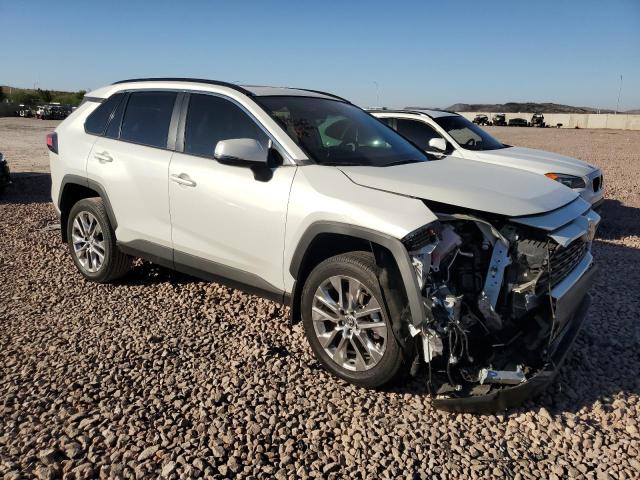 2T3C1RFV0MW130198 Toyota RAV4 XLE P