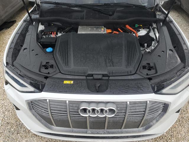 WA1LAAGE0NB033605 Audi E-tron Pre