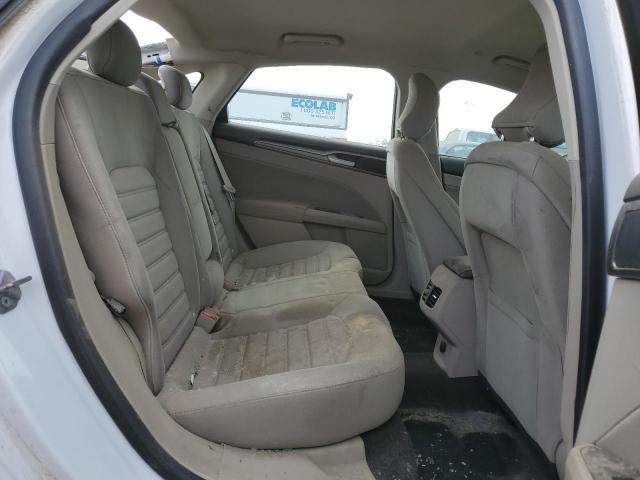3FA6P0LU8KR242600 Ford FUSION SE