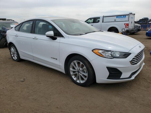 3FA6P0LU8KR242600 Ford FUSION SE