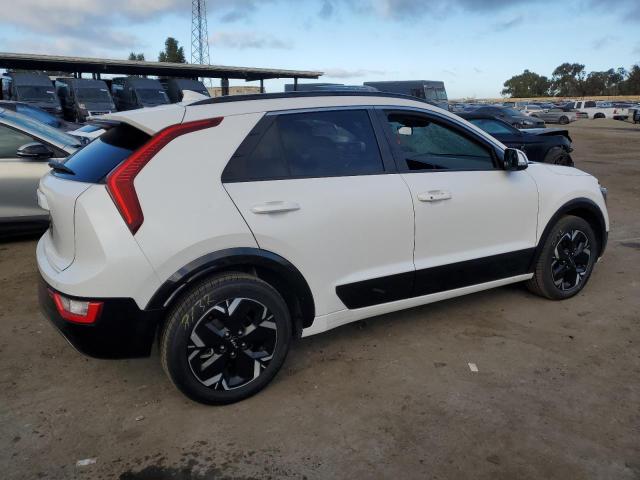 KNDCR3L16P5034112 KIA Niro Wind