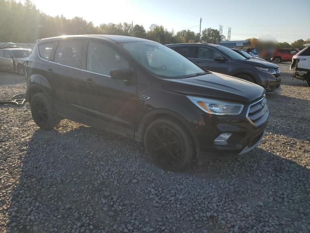 1FMCU0GD2HUA91783 Ford ESCAPE SE