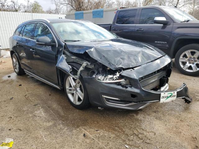 YV126MED2F1205858 Volvo V60 Platinum