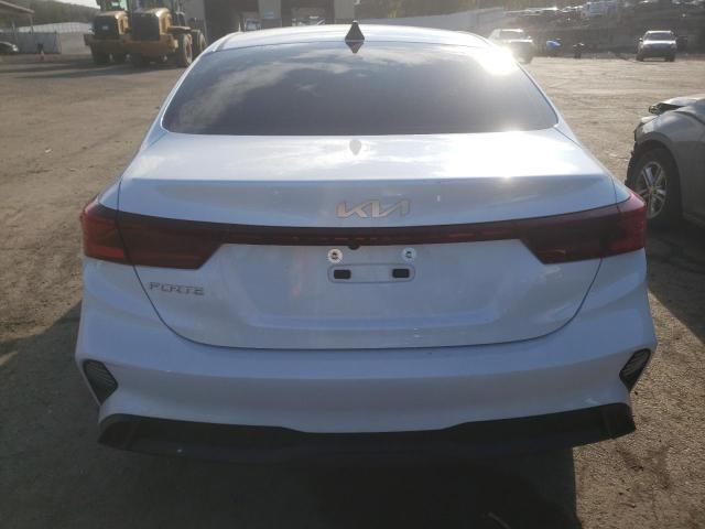 3KPF24AD2PE645828 KIA FORTE LX