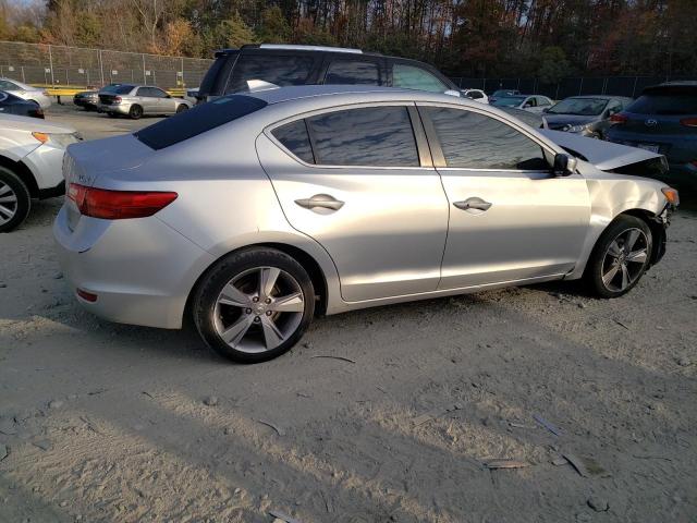 19VDE1F33EE007879 Acura ILX 20