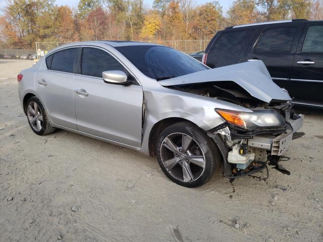 19VDE1F33EE007879 Acura ILX 20