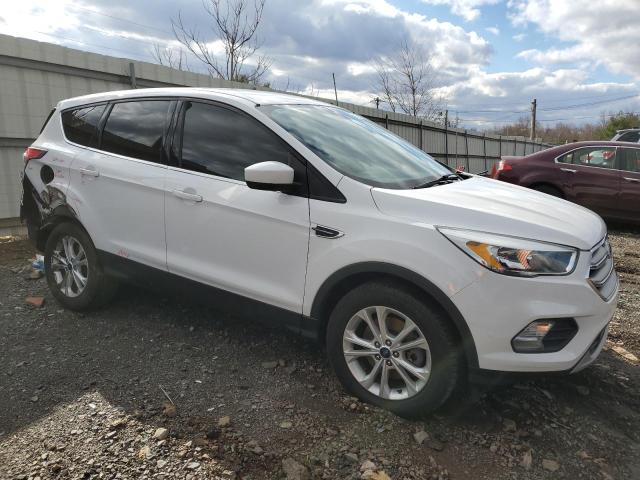 1FMCU9GD5HUB25882 Ford ESCAPE SE