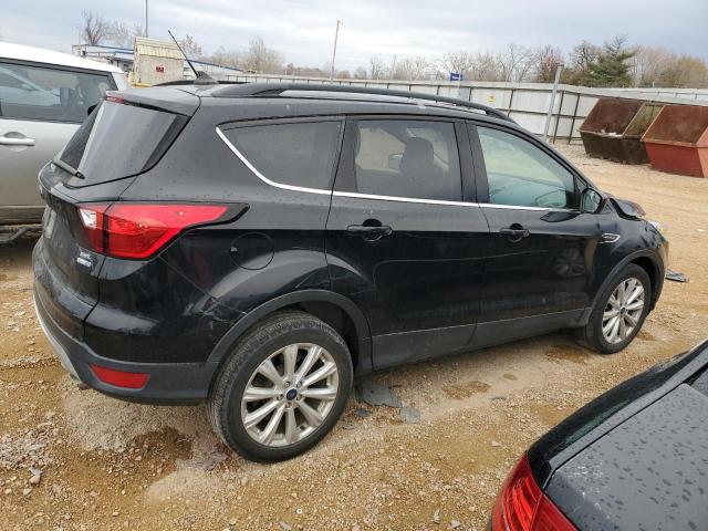 1FMCU9HD3KUB59468 Ford ESCAPE SEL