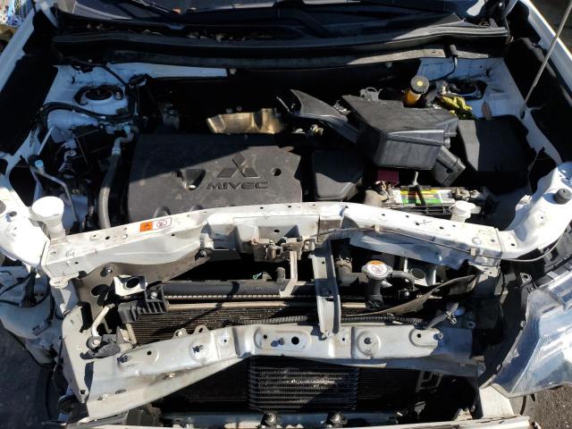 JA4AD3A3XGZ029007 Mitsubishi Outlander Se