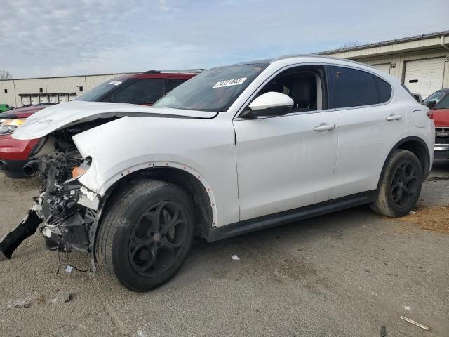 Продаж на аукціоні авто 2018 Alfa Romeo Stelvio, vin: ZASFAKAN3J7B77770, номер лоту: 74721843