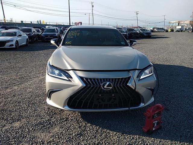 58AD11D15NU008493 Lexus Es 250 Base