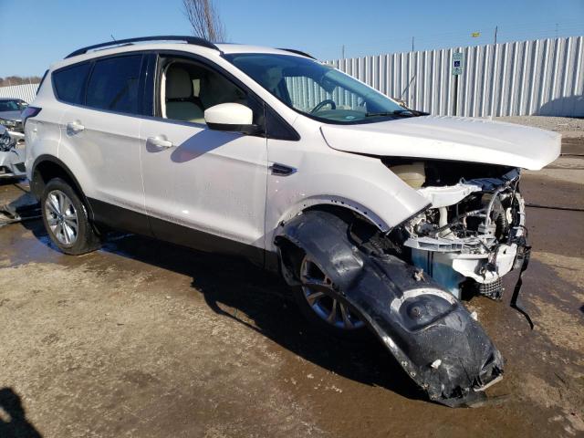 1FMCU9G93HUD68232 Ford ESCAPE SE