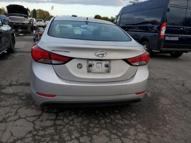 KMHDH4AE2FU225173 Hyundai ELANTRA SE