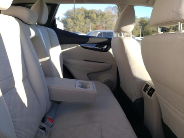 JN1BJ1CR0JW289839 Nissan Rogue Sport S