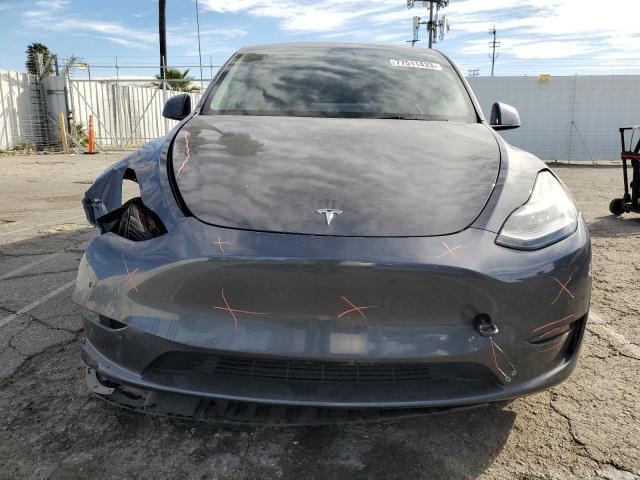 7SAYGDEE0NF367048 Tesla Model Y