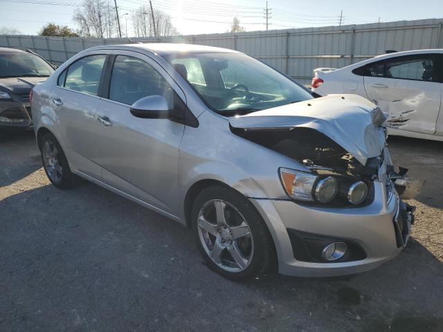 1G1JE5SB4F4107922 Chevrolet SONIC LTZ
