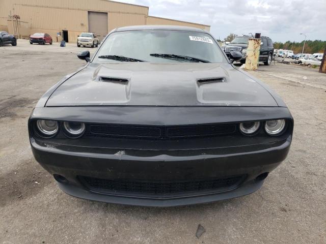 2C3CDZAG6JH321723 Dodge Challenger Sxt