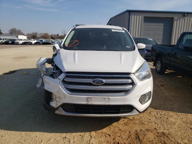 1FMCU9G98HUC99375 Ford ESCAPE SE