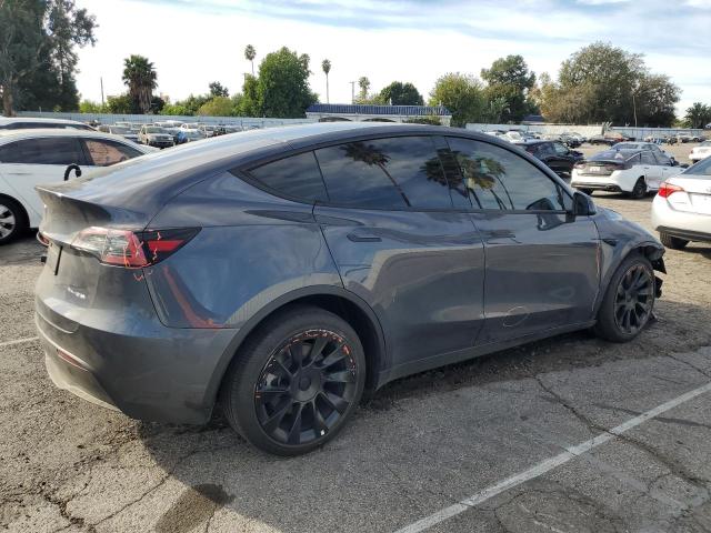 7SAYGDEE0NF367048 Tesla Model Y