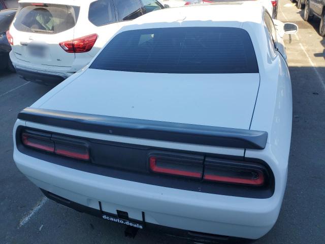 2C3CDZAG6JH216793 Dodge Challenger Sxt