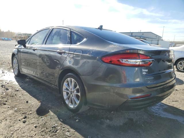 3FA6P0LU3KR263645 Ford FUSION SE