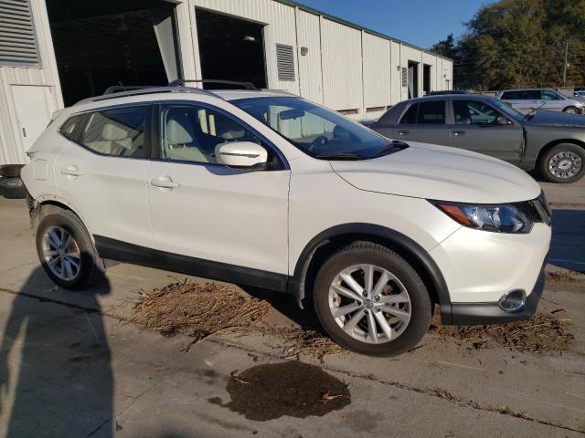 JN1BJ1CR0JW289839 Nissan Rogue Sport S