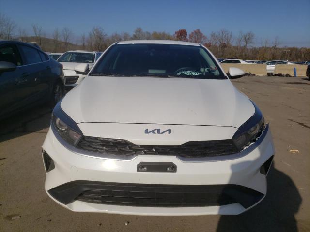 3KPF24AD2PE645828 KIA FORTE LX