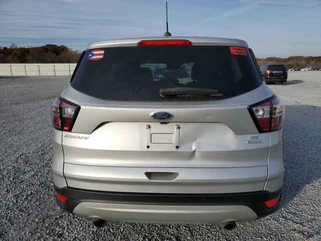 1FMCU0GD7HUD43575 Ford ESCAPE SE
